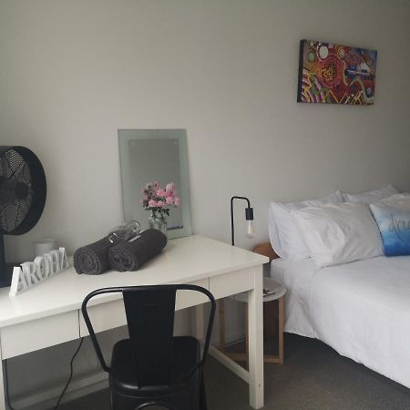 Pool House - One Bedroom Self Contained Unit Motueka Esterno foto