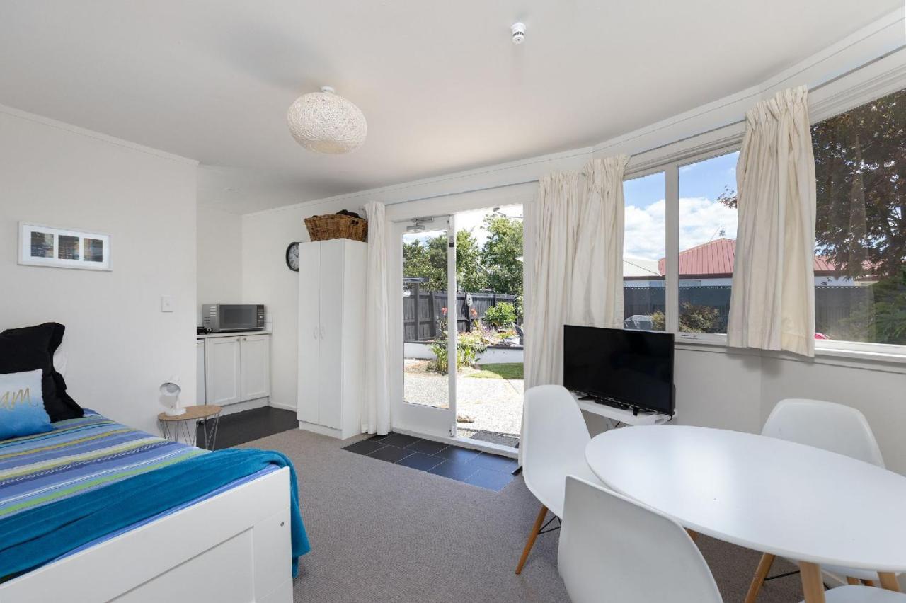 Pool House - One Bedroom Self Contained Unit Motueka Esterno foto